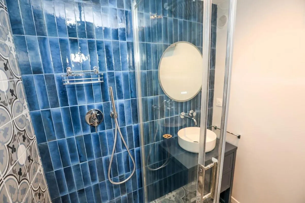 גראס Elegant & Charming 2-Room Blue דירה