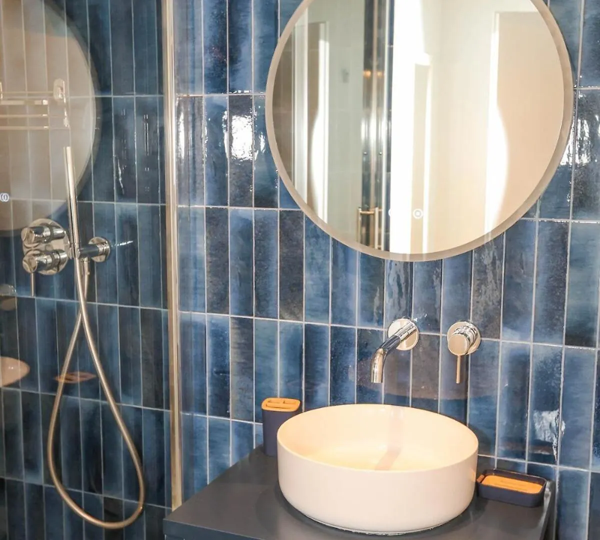 גראס Elegant & Charming 2-Room Blue 0*,