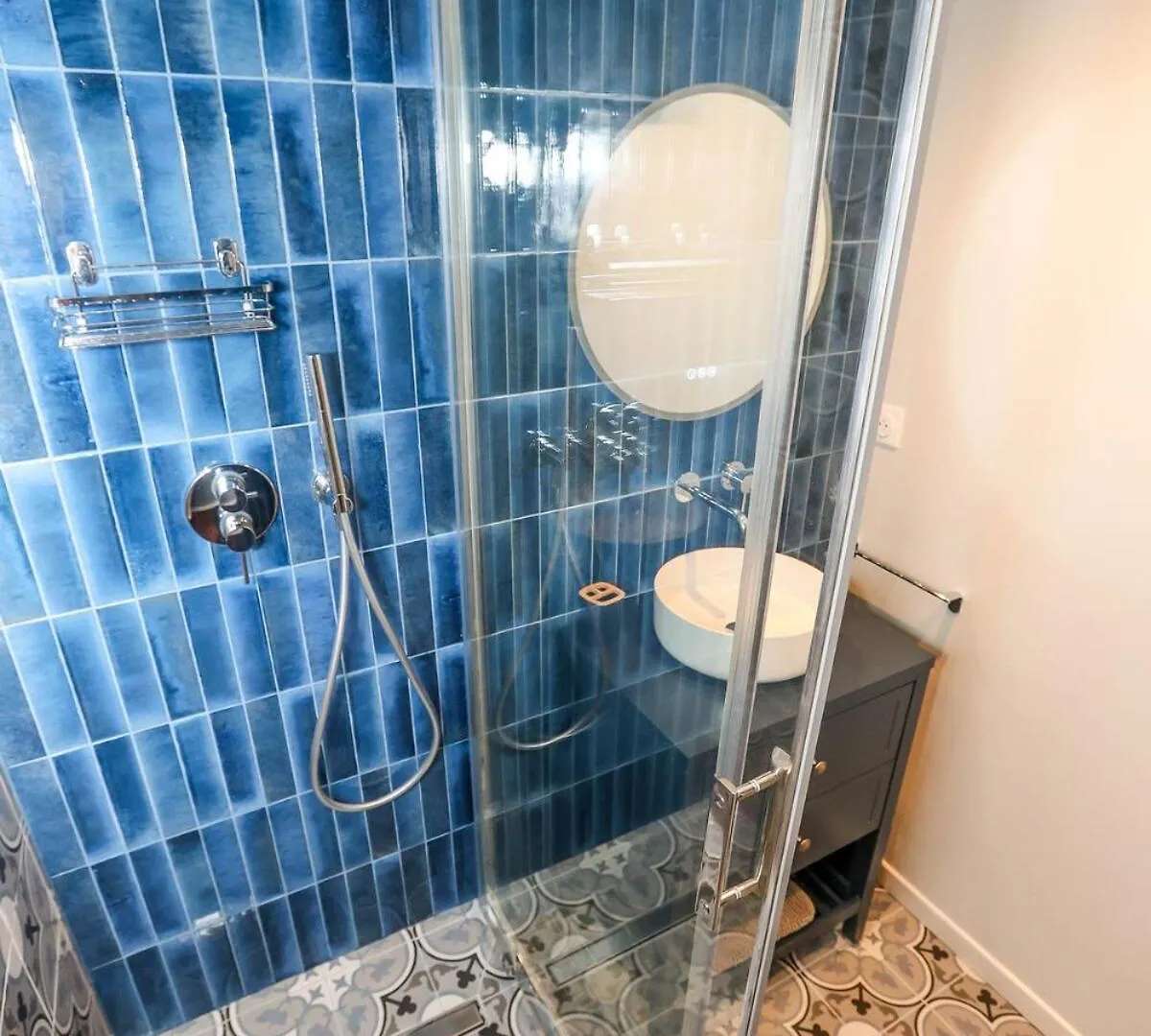 גראס Elegant & Charming 2-Room Blue 0*,