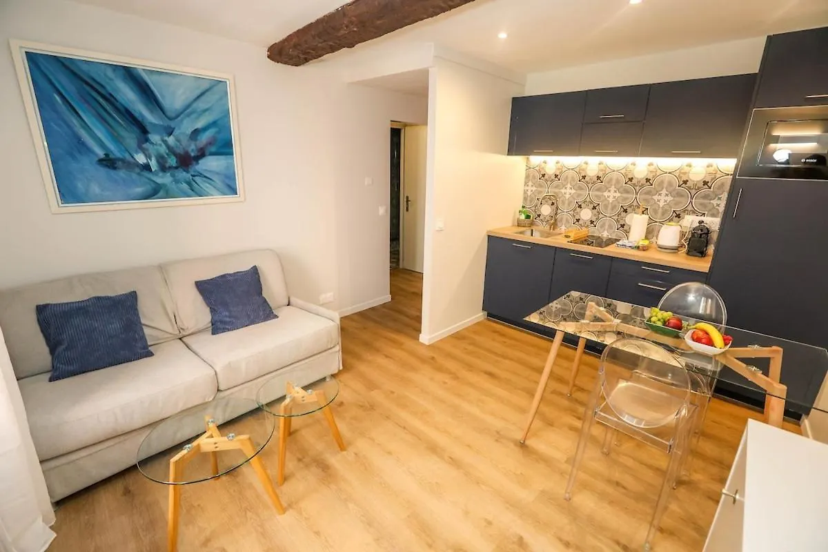 גראס Elegant & Charming 2-Room Blue